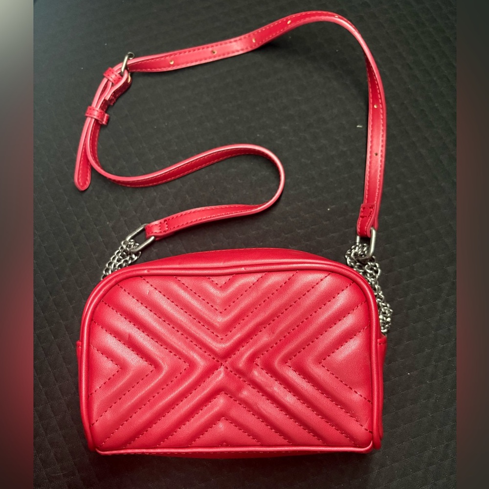 Red Quilted Crossbody from Sam Edelman 🎒
